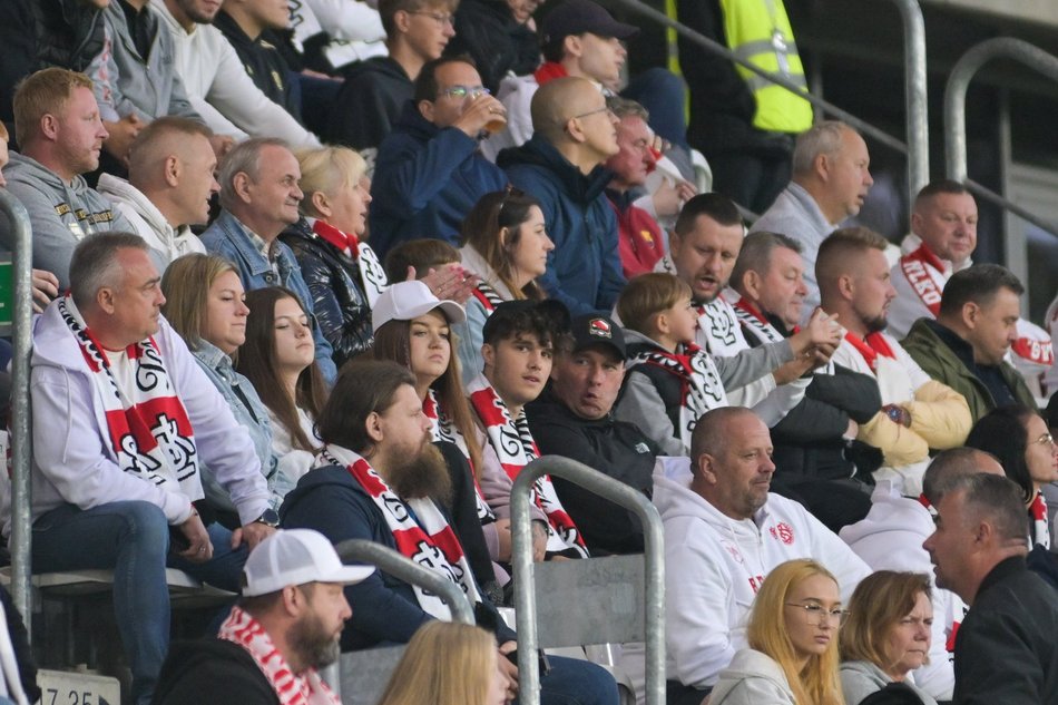 Kibice na meczu ŁKS Łódź z Polonią Warszawa. Byłeś/aś tam? Znajdź się w galerii!