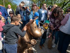 Muminek odsłonięty! Nowa rzeźba na Szlaku Łódź Bajkowa