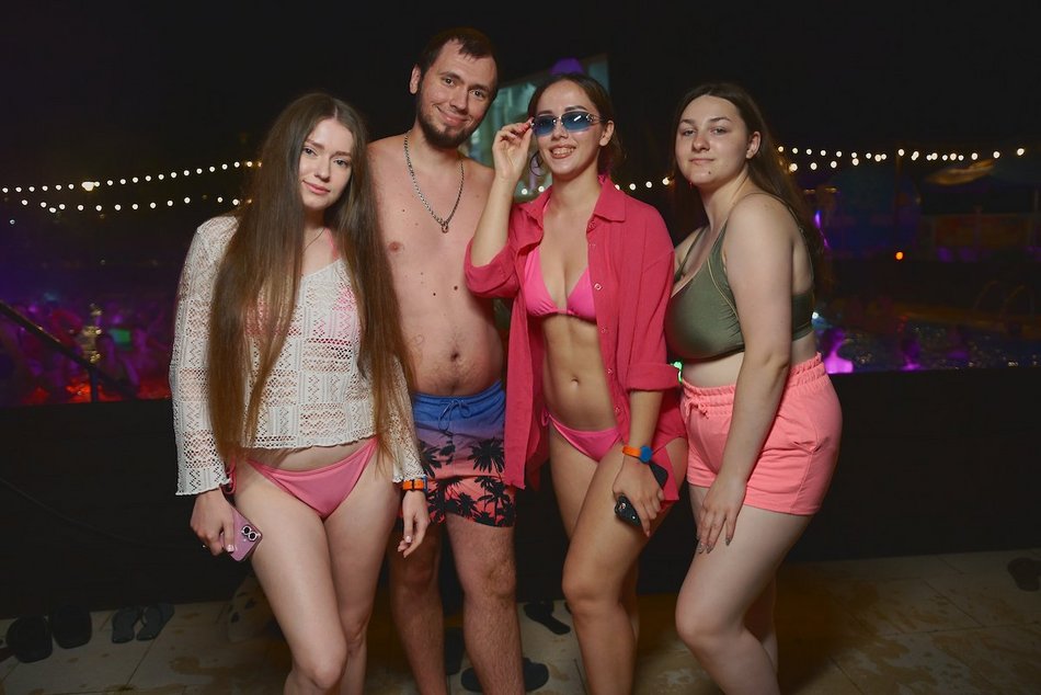 Łódź. Pink Party w Aquaparku Fala. To najbardziej różowa impreza w Łodzi