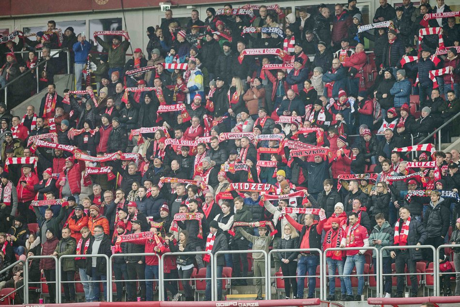 Kibice na meczu Widzewa Łódź z Jagiellonią Białystok