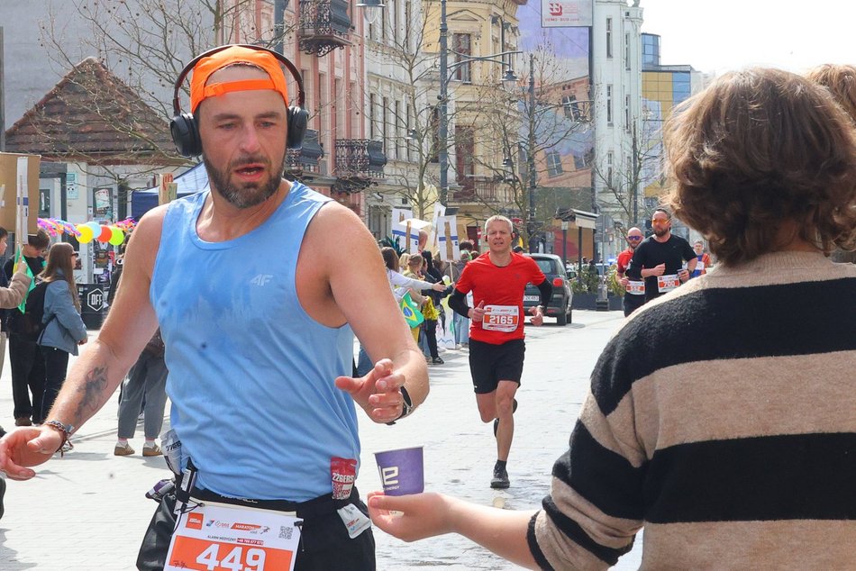 Łódź. DOZ Maraton Łódź 2026. Brałeś udział w biegu? Odszukaj się w galerii i zapisz na pamiątkę!