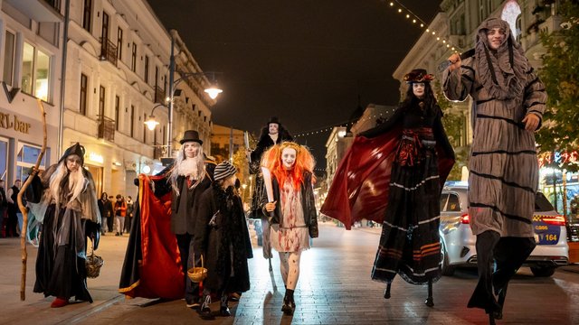 Halloweenowa parada w Łodzi. Muzyka, tańce, konkursy i dużo słodkości 