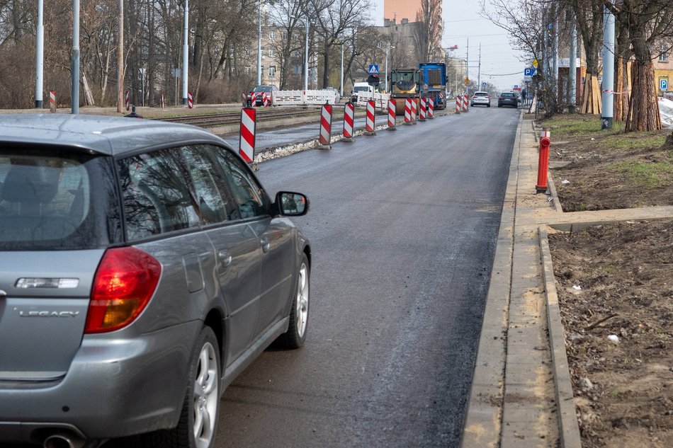 Remont Pabianickiej w Łodzi na finiszu. Kiedy drogowcy otworzą drugi pas?