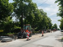 Łódź. Remont Dubois i Polarnej w Łodzi. Widać już nową jezdnię oraz chodniki