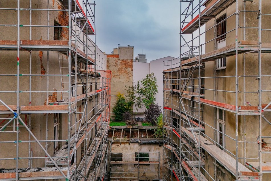 Łódź. Zawalona kamienica w centrum Łodzi od nowa! Przy Rewolucji będzie pięknie