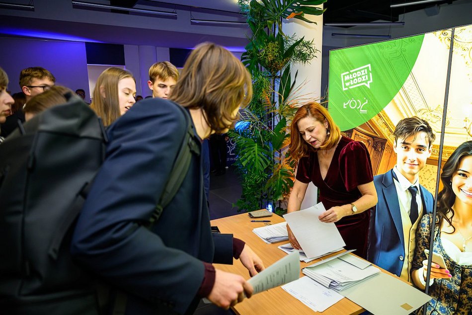 Łódź. Młodzi w Łodzi 2025. Stypendia dla najzdolniejszych rozdane