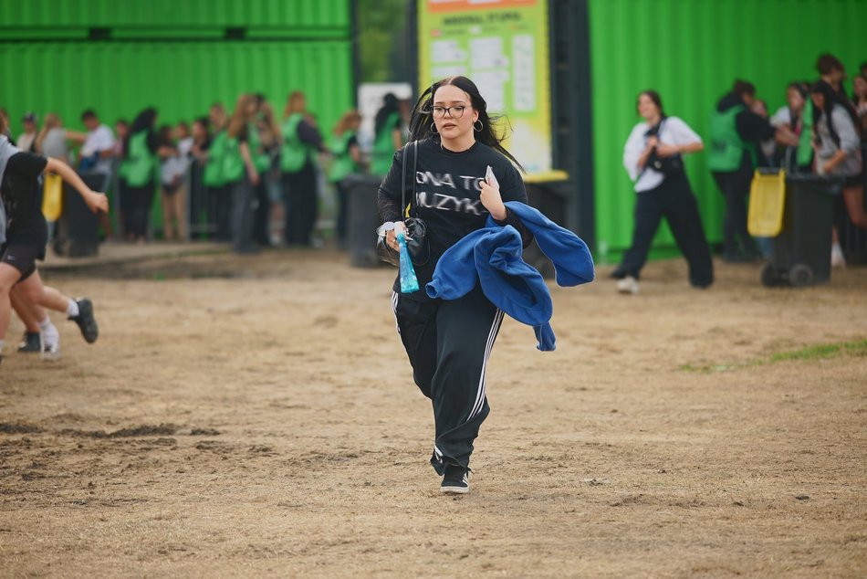 Deszcz im niestraszny! Pierwsi festiwalowicze rozpoczęli trzeci dzień Łódź Summer Festival 2025!