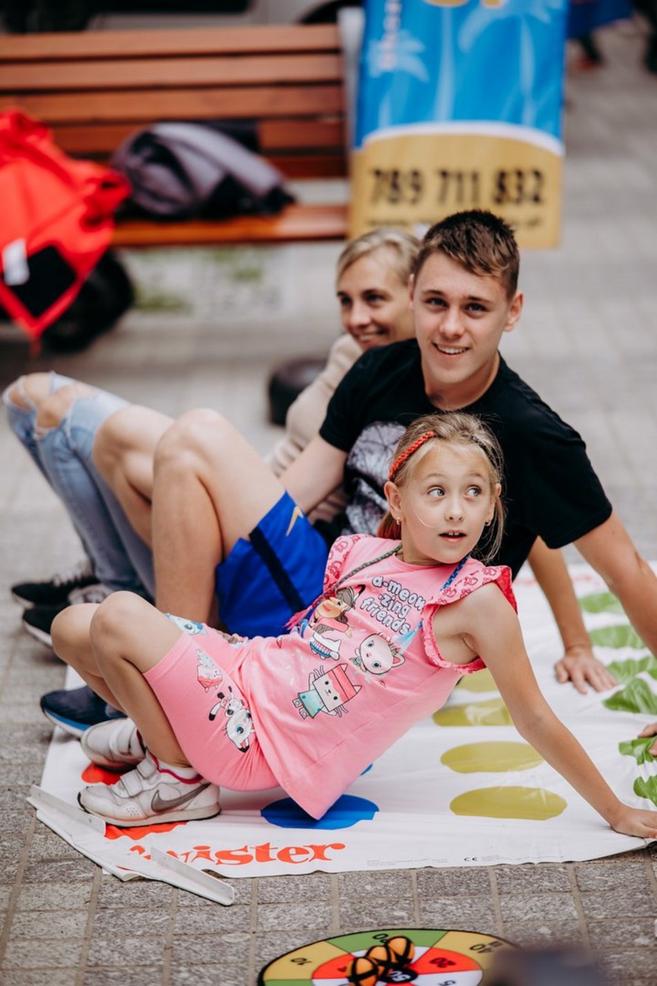 dzieci podczas zabawy