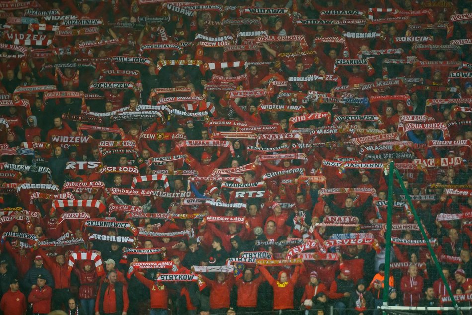 Kibice na meczu Widzewa Łódź z Legią Warszawa. Byłeś/aś? Odszukaj się w galerii