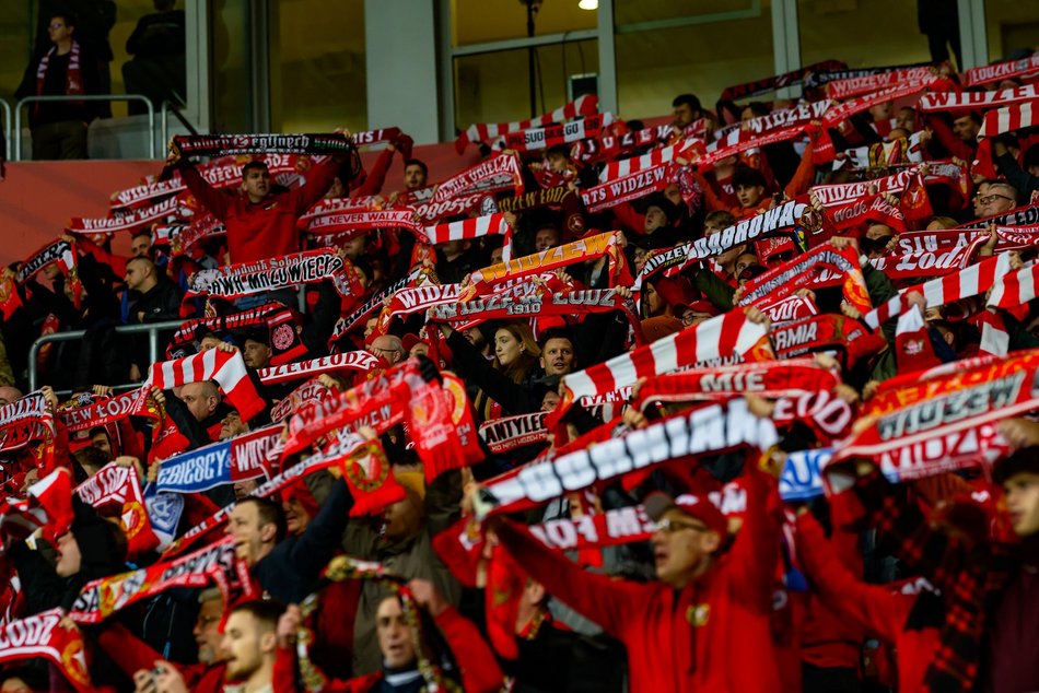 Kibice na meczu Widzewa Łódź z Legią Warszawa. Byłeś/aś? Odszukaj się w galerii