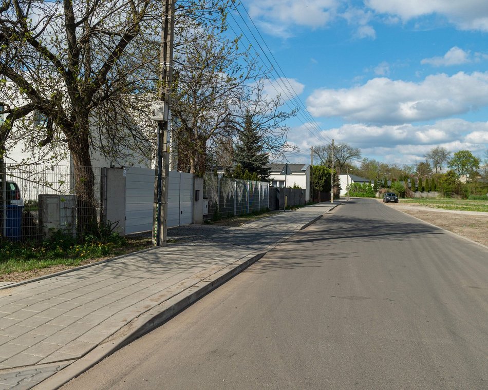 Łódź. Były gruntówki, jest asfalt! Drogi w Łodzi z nową nawierzchnią