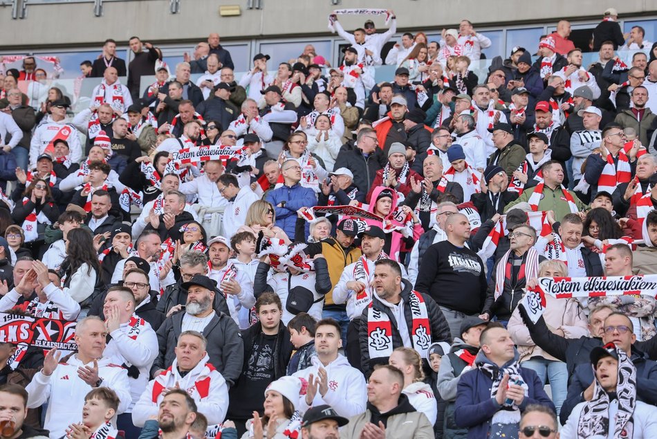 Łódź. Kibice na meczu ŁKS Łódź z Ruchem Chorzów. Byłeś/aś? Znajdź się w galerii!