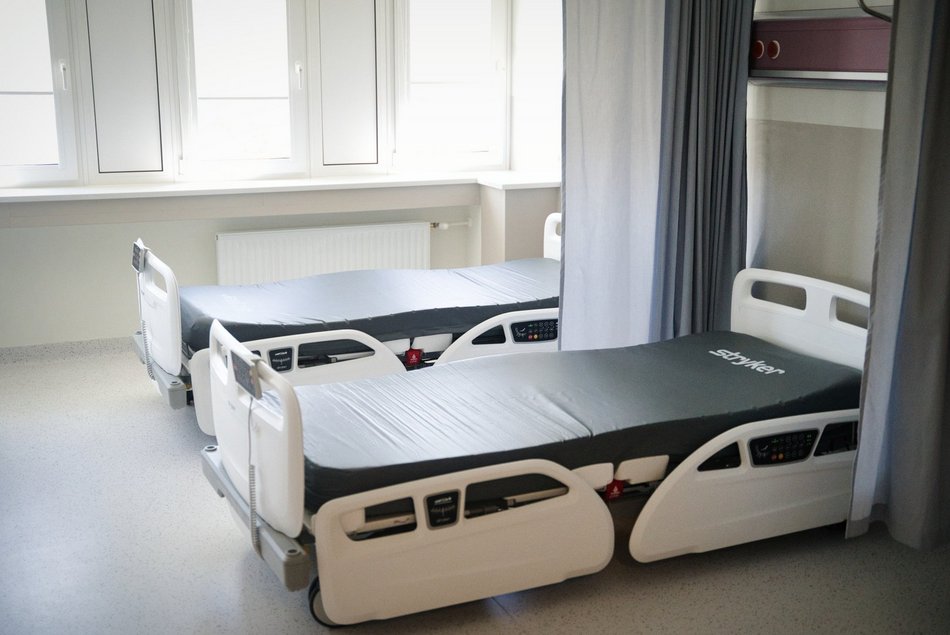 Łódź. Oddział Neurochirurgii w Szpitalu Kopernika w Łodzi po remoncie