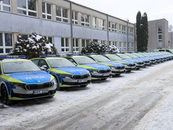 Łódź. Policja w Łodzi powiększa swoje szeregi i flotę! Aż 129 nowych funkcjonariuszy oraz 46 radiowozów