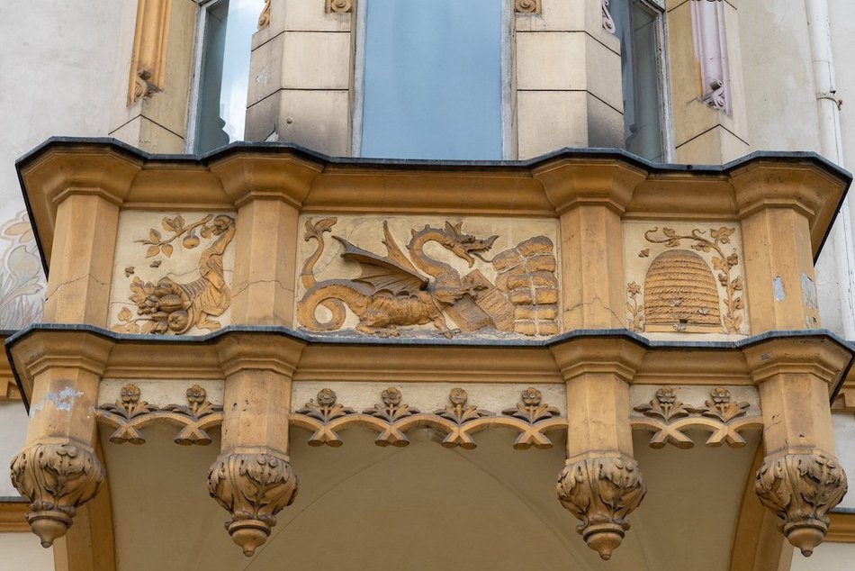 Łódź. Kamienica przy Piotrkowskiej 143