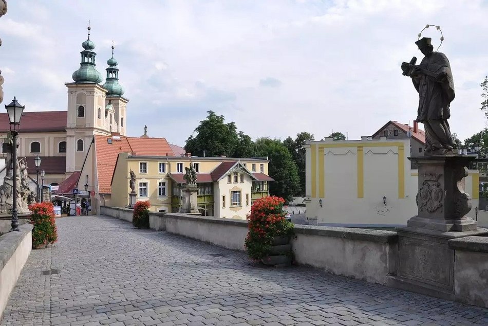 Łódź. Wycieczki z PTTK Łódź. Królewski Wilanów, perły Lubelszczyzny, weekendowe Mazury i więcej