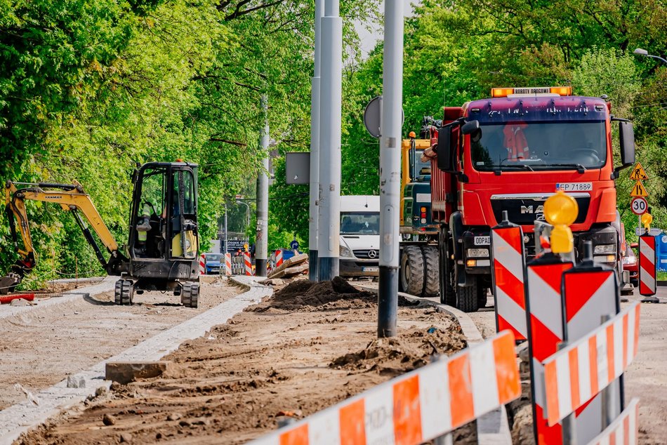 Łódź. Remont Pabianickiej w Łodzi. Drogowcy dokonali pierwszych rozbiórek