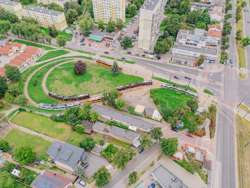 Łódź. Torowisko na ul. Rzgowskiej w Łodzi