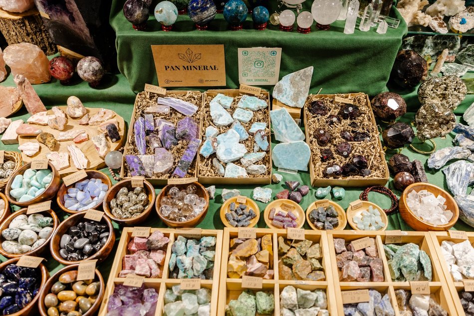 Łódź. Targi kamieni w hali Expo Łódź. Minerały, naturalna biżuteria, rękodzieło i... meteoryty!