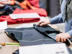 Łódź. Lider wynajmu odzieży roboczej działa w Łodzi. Jakie korzyści daje to miastu i firmom?