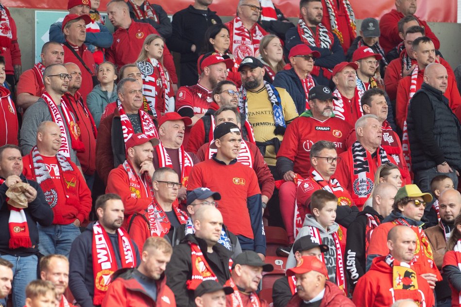 Łódź. Kibice na meczu Widzew Łódź - Lechia Gdańsk. Byłeś/aś? Znajdź się na trybunach!