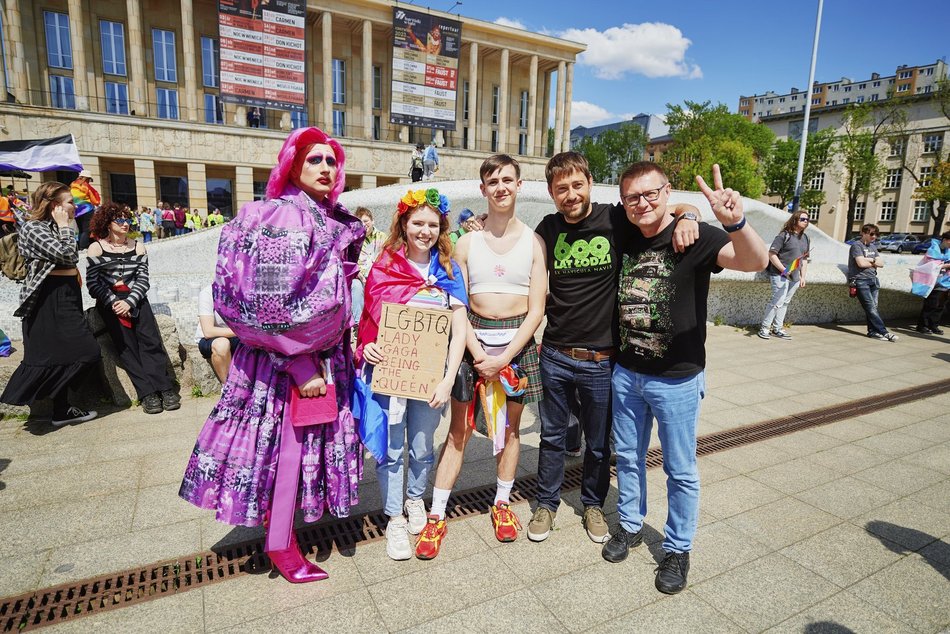 Uczestnicy Marszu Równości na ulicach Łodzi