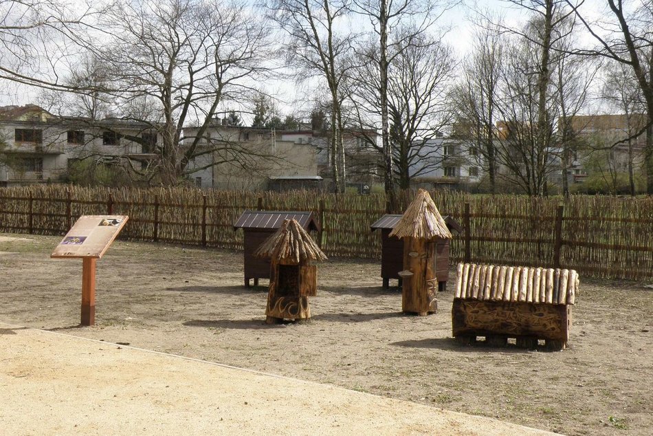 Skansen roślinny w Ogrodzie Botanicznym w Łodzi — pasieka
