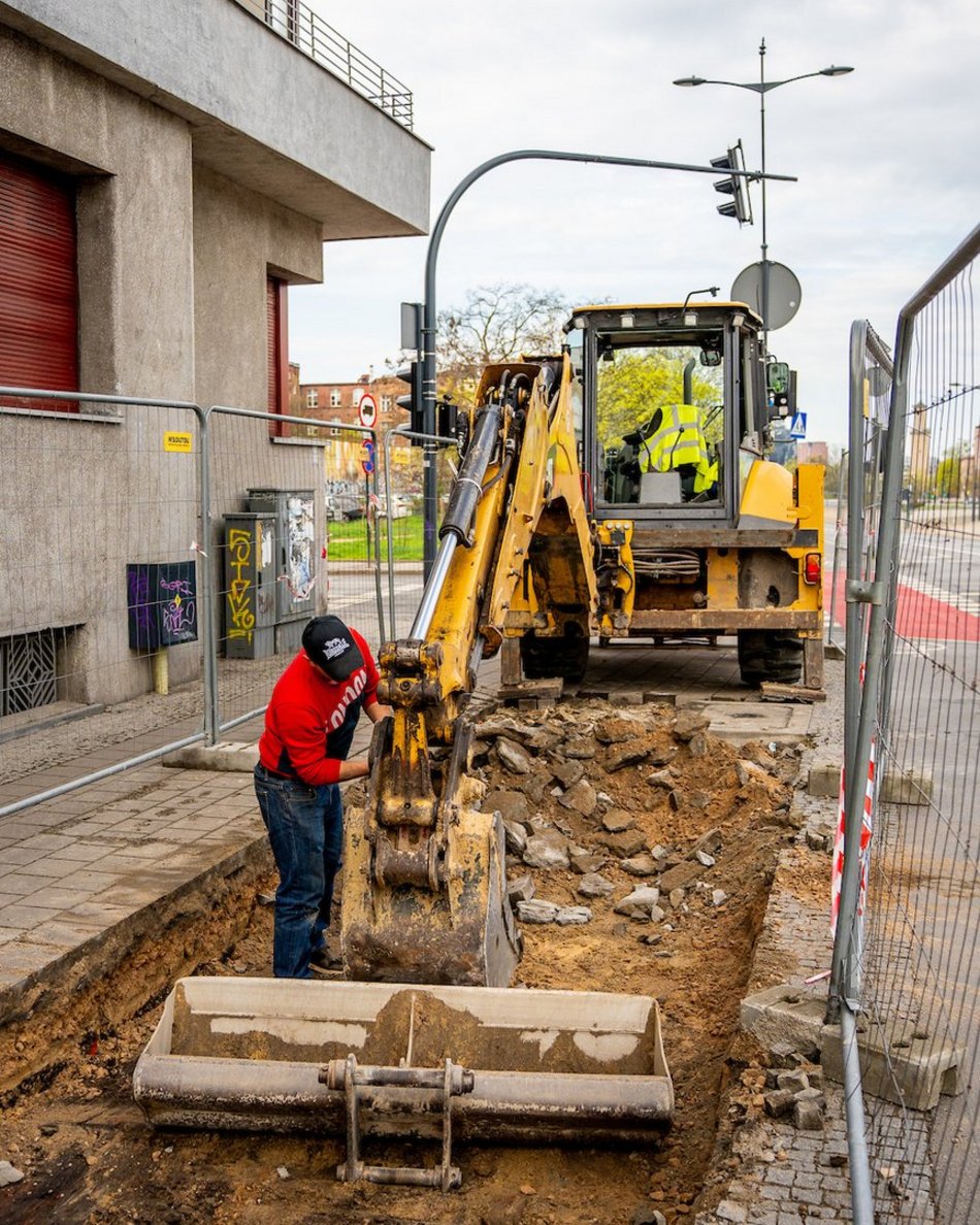 Łódź. Beton znika z centrum! Będą drzewa, krzewy i piękne rabaty