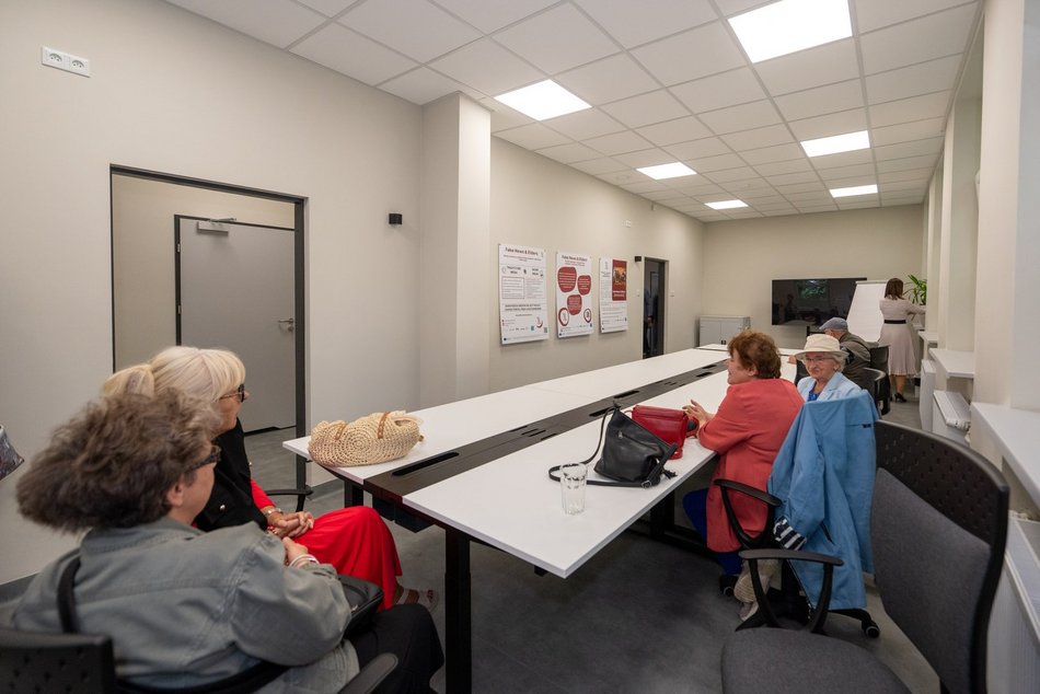 Nowy Klub Seniora przy Wileńskiej w Łodzi otwarty! Tłum seniorów