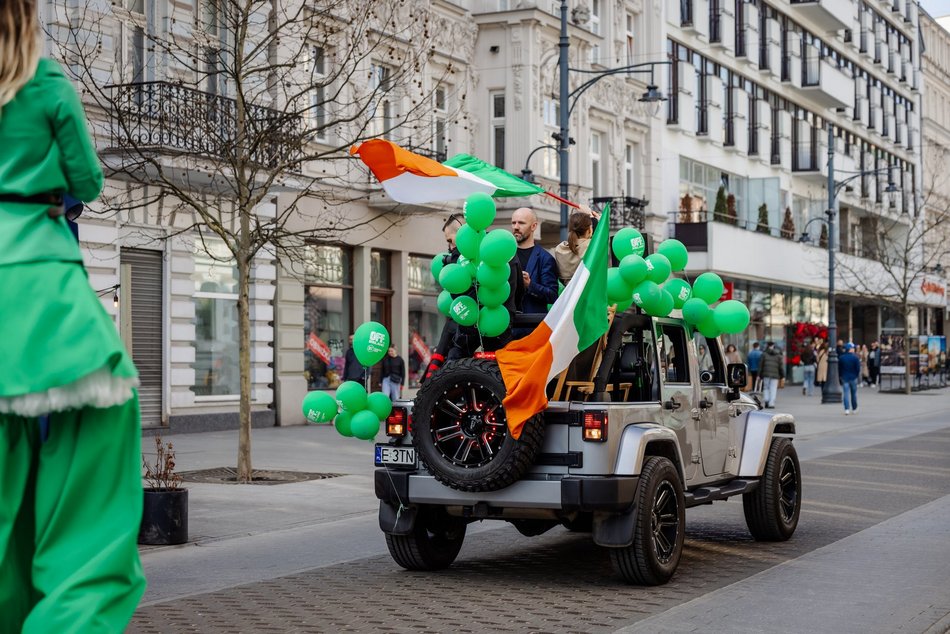 Zielona parada przeszła Piotrkowską! Tłumy świętują z okazji Dnia Świętego Patryka