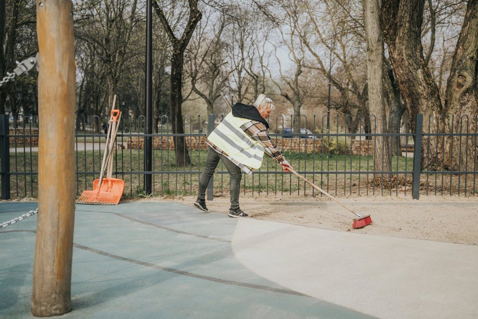 Łódź. Przeglądy placów zabaw w Łodzi. Atrakcje w Parku Staromiejskim są gotowe na wiosnę