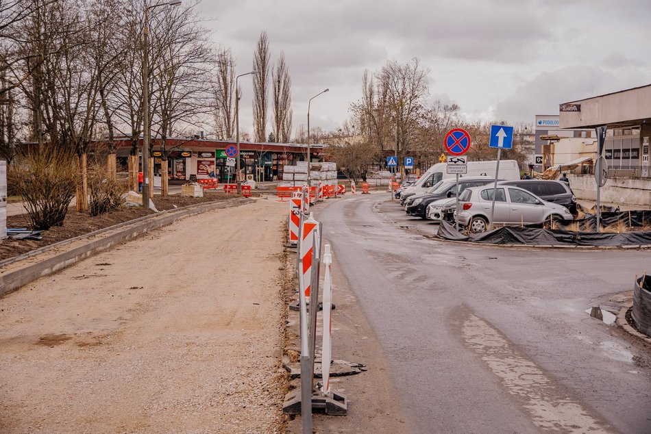 Remont Zaolziańskiej w Łodzi. Zobacz, jak drogowcy pracują nad nową jezdnią