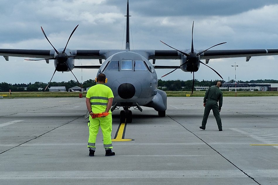Dwa samoloty odebrały narządy do przeszczepu z lotniska w Łodzi