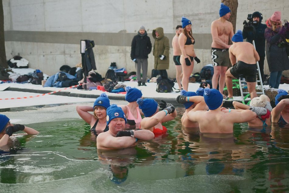 Łódź. Miłośnicy zimnych kąpieli w Orientarium Zoo Łódź