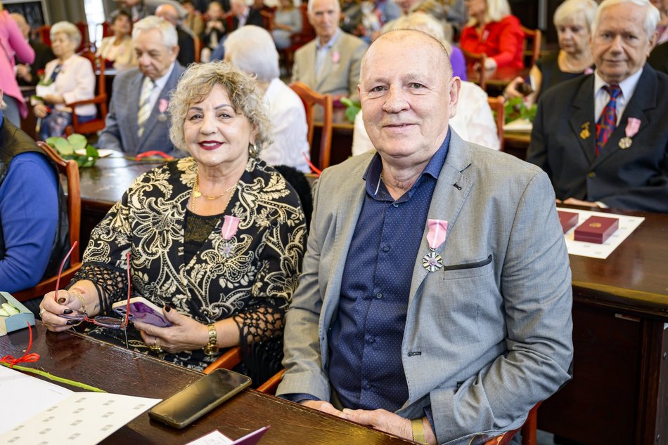 Łódź. Medale za długoletnie pożycie małżeńskie. To się nazywa wielka miłość!
