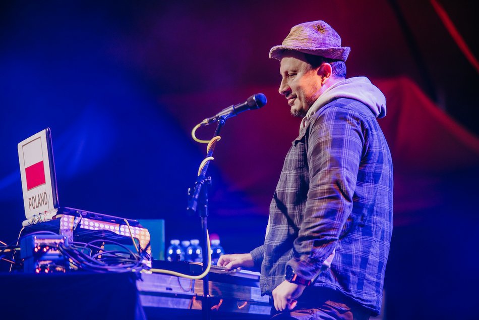 Łódź. Juwenalia 2025 w Łodzi. Pierwsze koncerty na Lumumbowie przyciągnęły tłumy