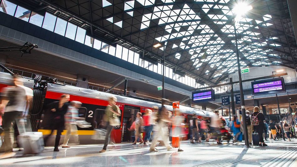 Łódź. Oszczędzaj z Kartą Łodzianina! Sprawdź, na jakie zniżki możesz liczyć