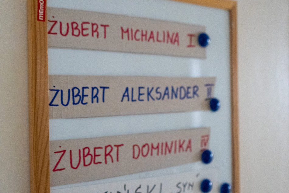 Dwoje z czworaczków nabiera jeszcze sił w Matce Polce