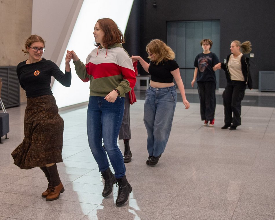 EC1 Łódź - belgijkę tańczą licealiści z II LO, III LO i XI LO