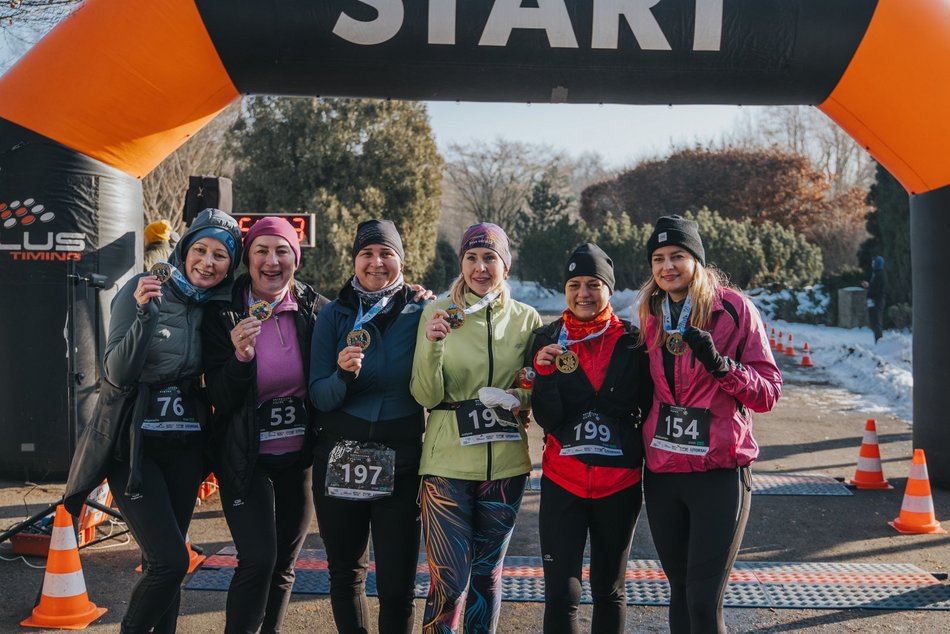 Botaniczna Piątka w Ogrodzie Botanicznym w Łodzi. Galeria z mroźnego biegu