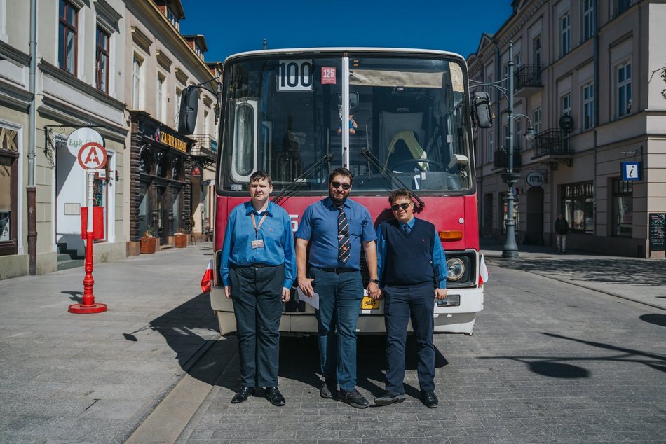 Łódź. Łódzkie Linie Turystyczne przyciągają tłumy. Kultowe pojazdy MPK Łódź znów hitem podróżnych!