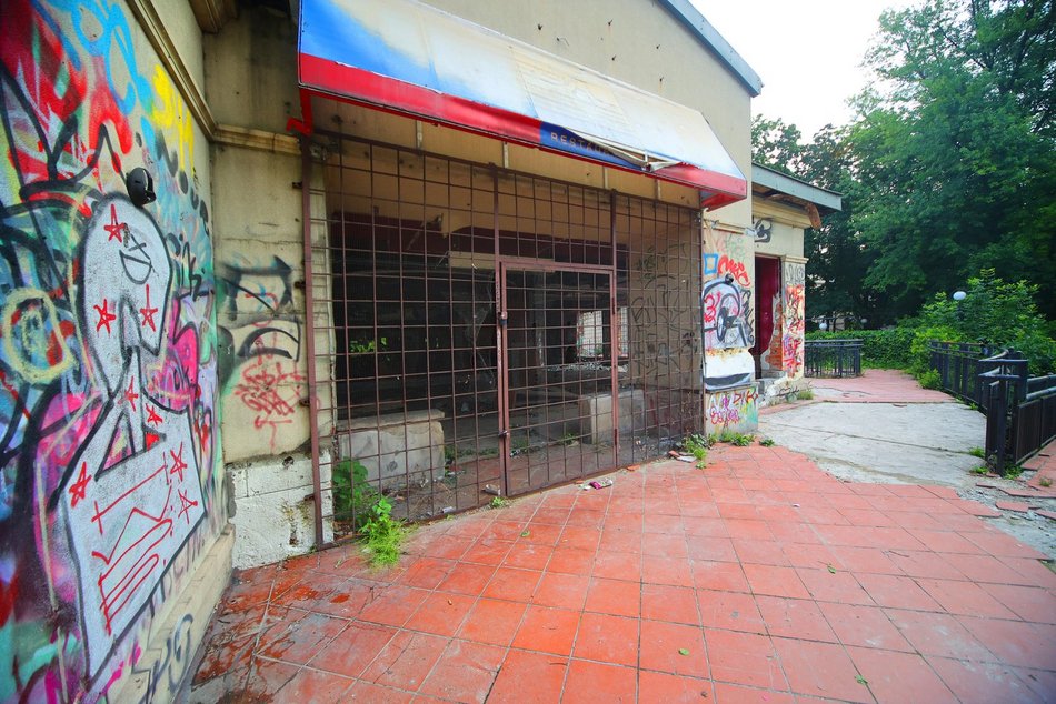 Łódź. Ruina w Pasażu Rubinsteina w Łodzi
