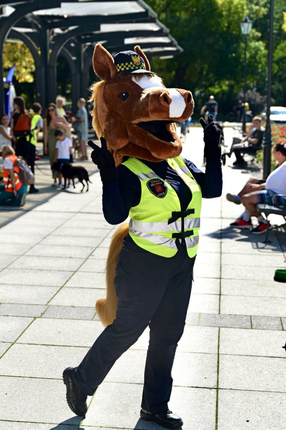 Łódź. Światowy Dzień Zwierząt na Starym Rynku w Łodzi. Psy, konie, a nawet... jerze!