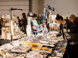 Łódź. Targi kamieni w hali Expo Łódź. Minerały, naturalna biżuteria, rękodzieło i... meteoryty!