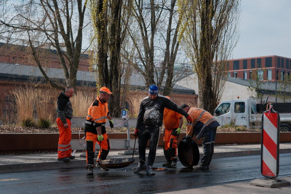 Łódź. Remont Tymienieckiego w Łodzi. Jest już nowa jezdnia i chodniki