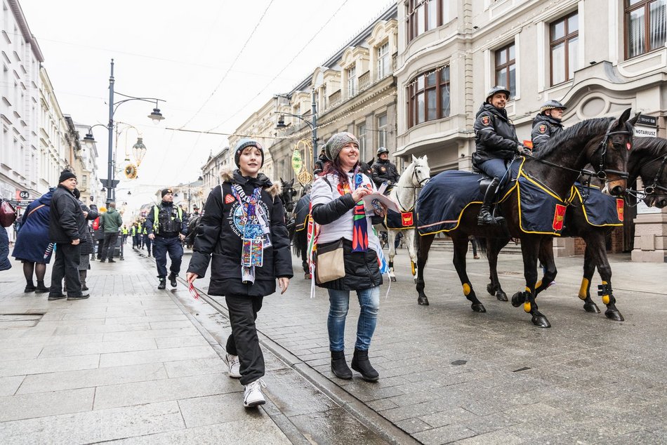 Łódź. WOŚP 2025 w Łodzi. Wielka Szarża przeszła Piotrkowską. Co za widok!