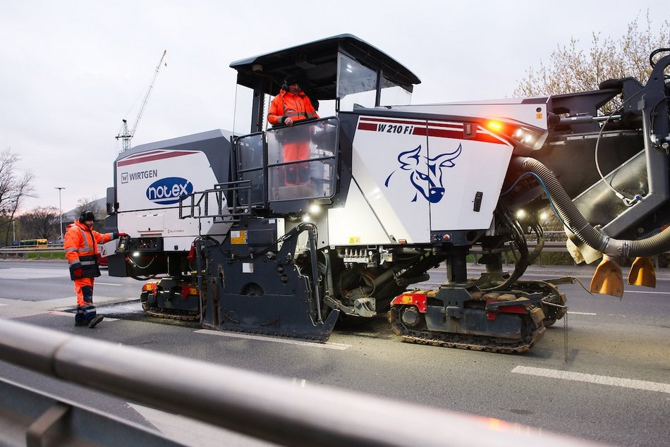 Łódź. Wymiana asfaltu na Bandurskiego