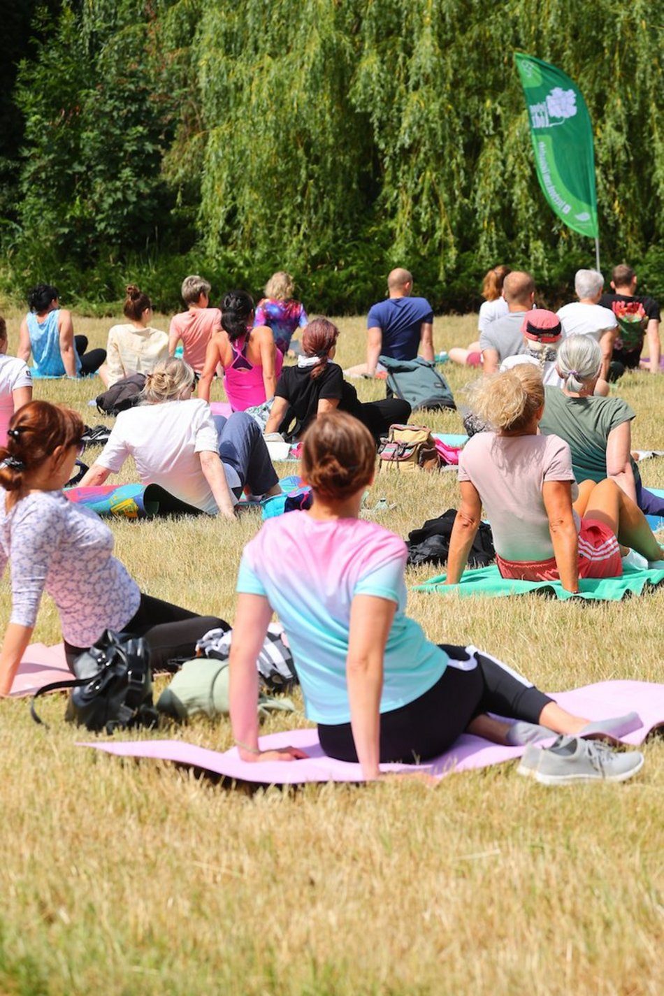 Łódź. Joga w parku Podolskim w Łodzi. Mnóstwo dobrej energii