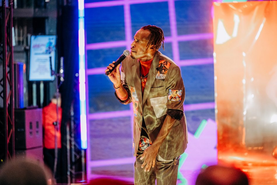 Łódź. Manufaktura Fashion Week w Łodzi. Kolekcja Jarosława Ewerta, koncert Andrzeja Piasecznego i więcej