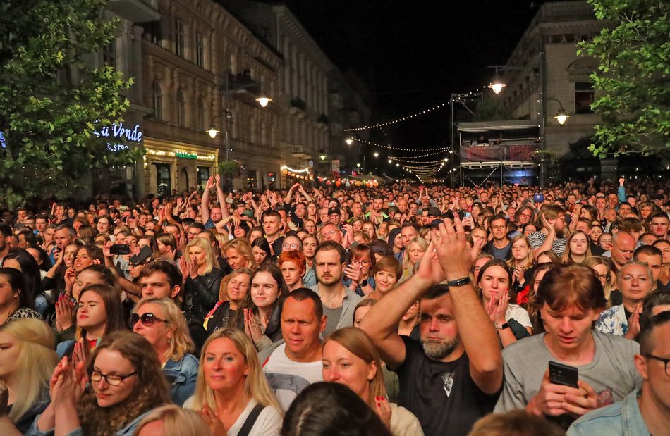 Great September 2023. Tłumy łodzian na darmowym koncercie na Piotrkowskiej